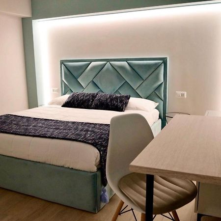 Guest House Domus Gratia Russo โรม ภายนอก รูปภาพ