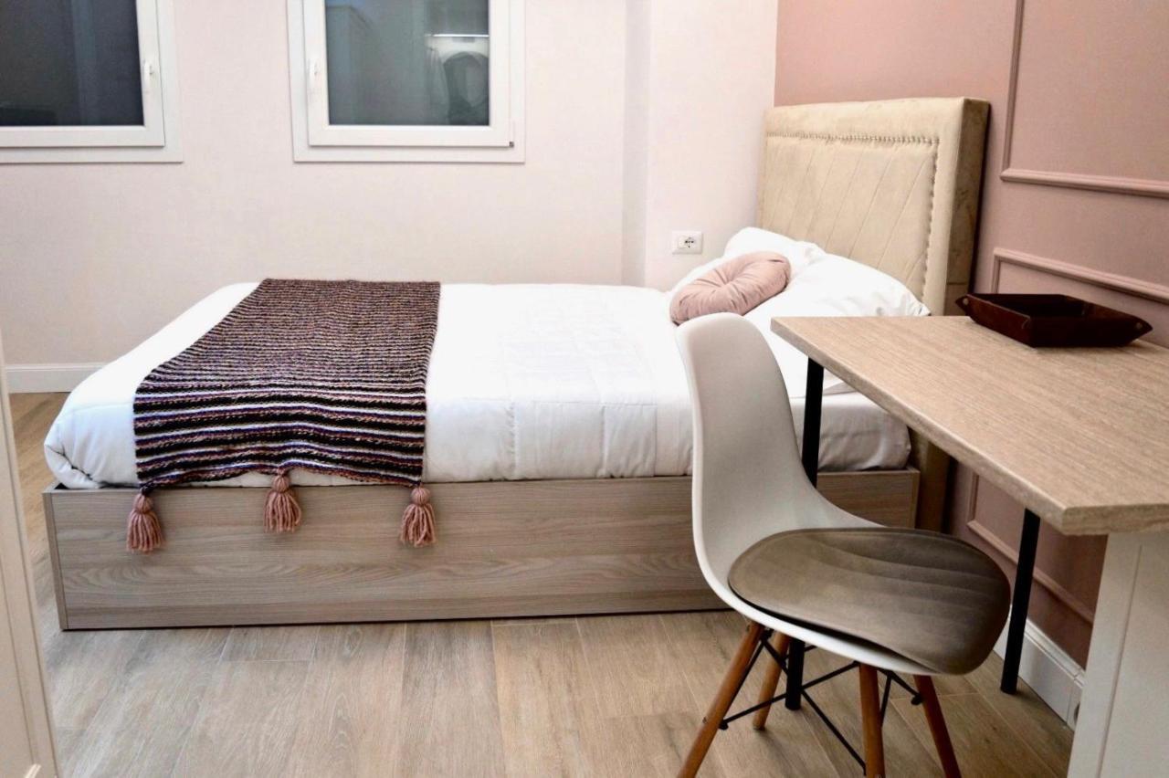 Guest House Domus Gratia Russo โรม ภายนอก รูปภาพ